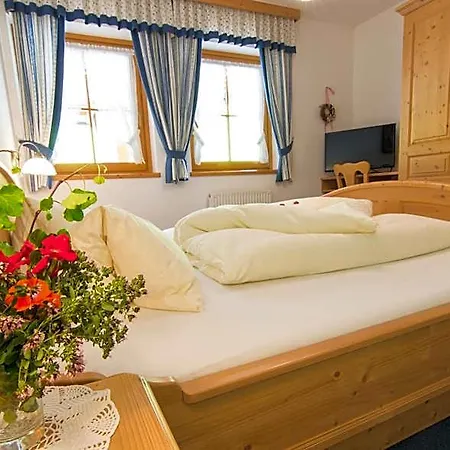 Hotel Ederhof 4*
