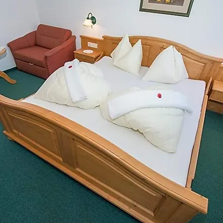 Ederhof 4*